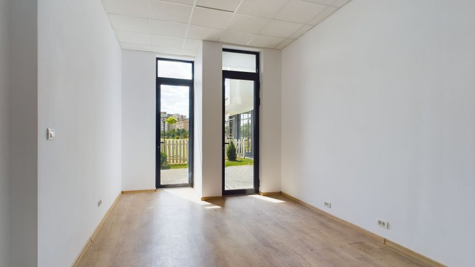 Spațiu Comercial Modern în Zona Aradului, Iulius Mall - Poză 3