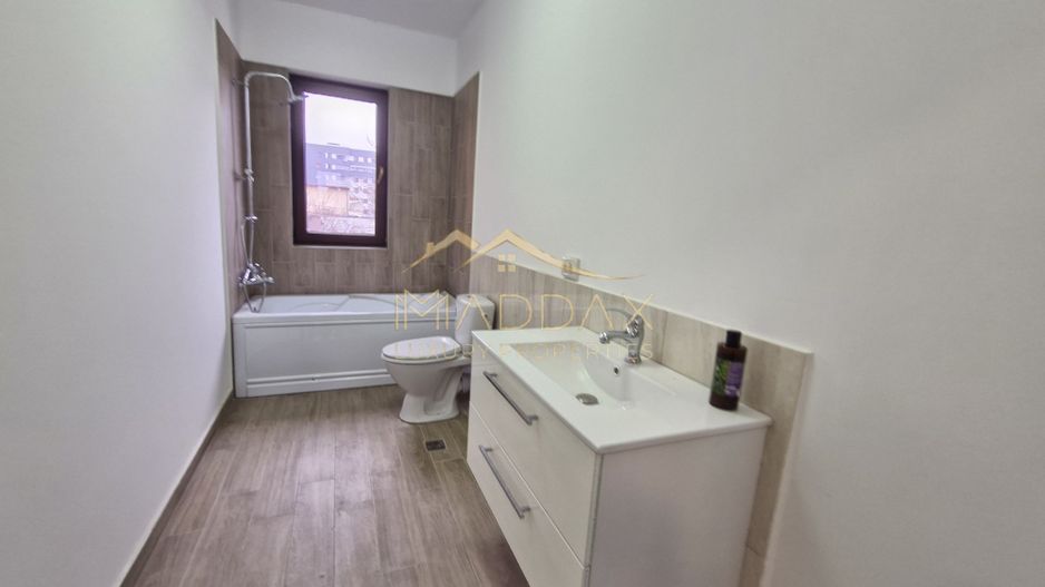 Apartament *4 camere *110mp* // Parcare - Poză 7