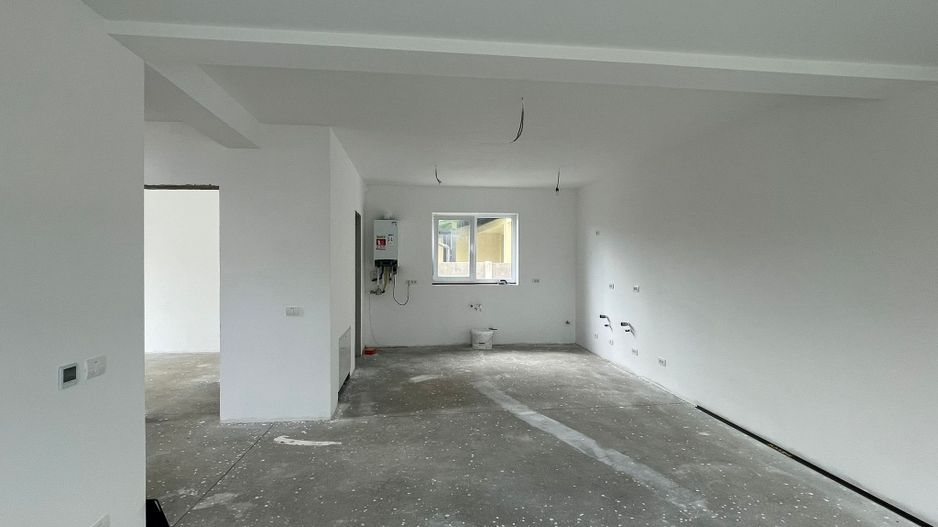 Duplex spațios cu teren generos-Moșnița Nouă - Poză 3