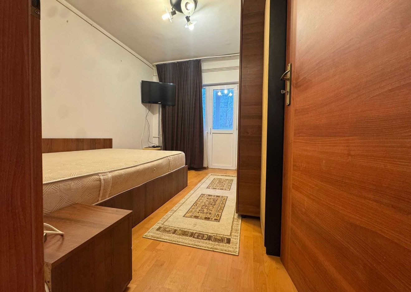 AP. 4 CAMERE STEFAN CEL MARE,PET-FRIENDLY, CENTRALA PROPRIE,REABILITAT - Poză 2