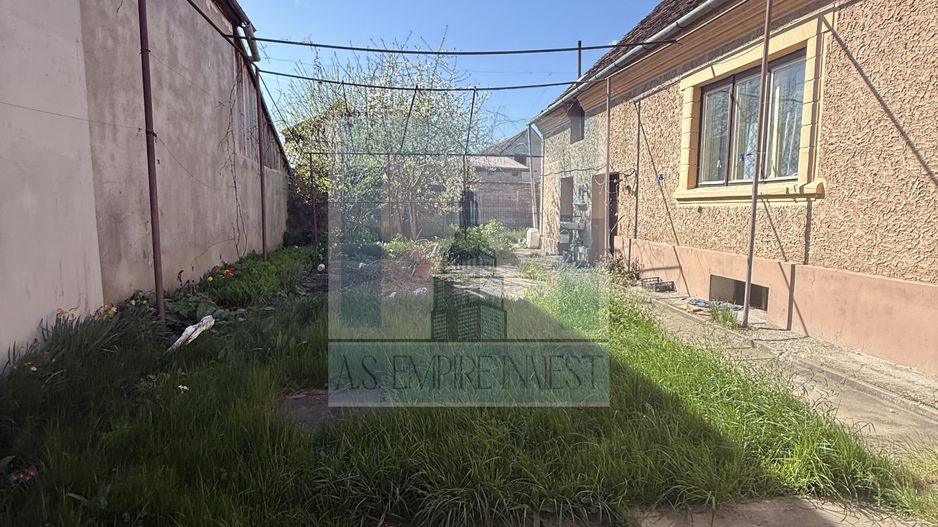 Casa 3 camere,singur in curte,360 mp teren - Halchiu/Brașov - Poză 12