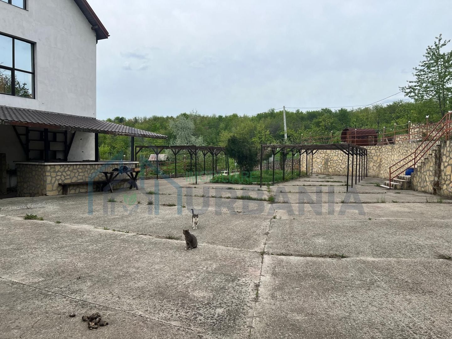 Vând pensiune/clădire și teren - Poză 5