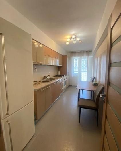 Apartament luminos, parcare inclusă, complex privat 2020 - Poză 3