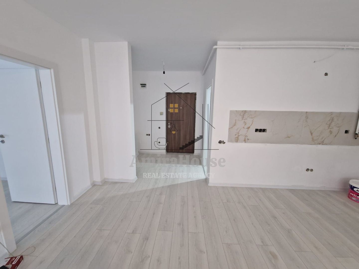 Apartament 2 camere, finisat, parcare, terasa 31 mp,  str Sub Cetate, Floresti - Poză 7