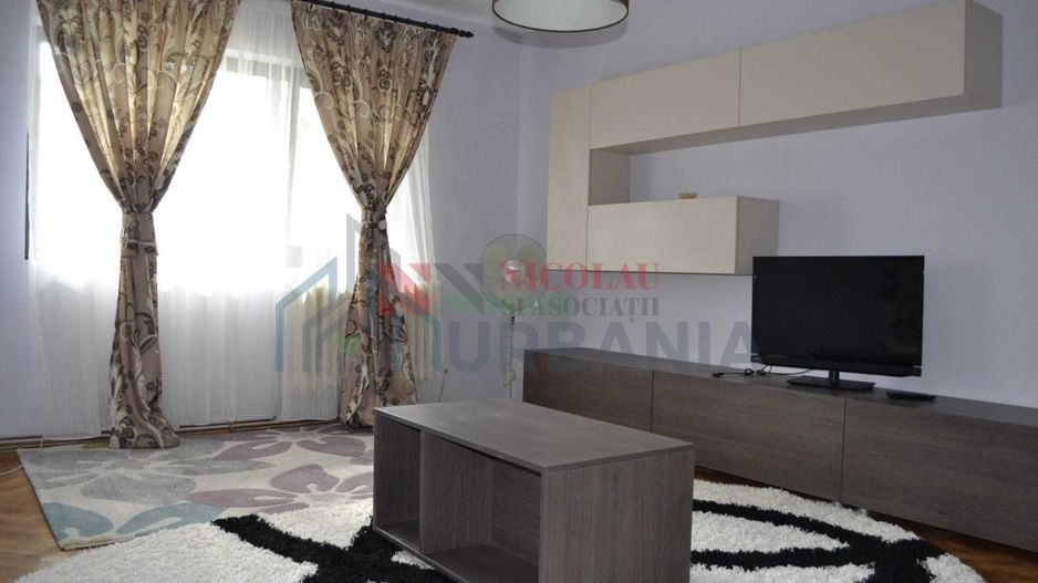 apartament 3 camere ultracentral Iasi - Poză 1