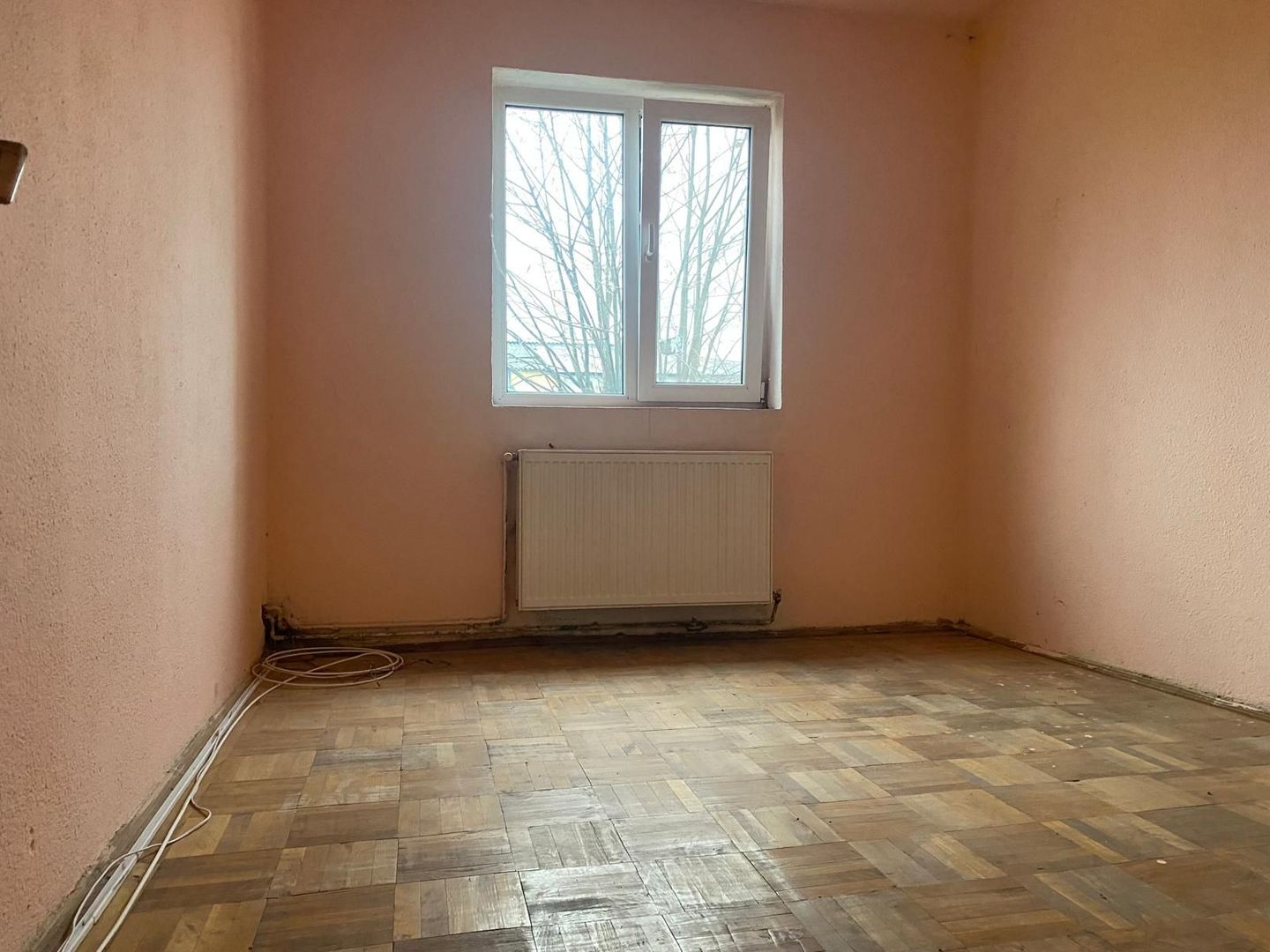 Vanzare apartament cu 3 camere în Micro 6  zonă căutată din Târgoviste - Poză 5