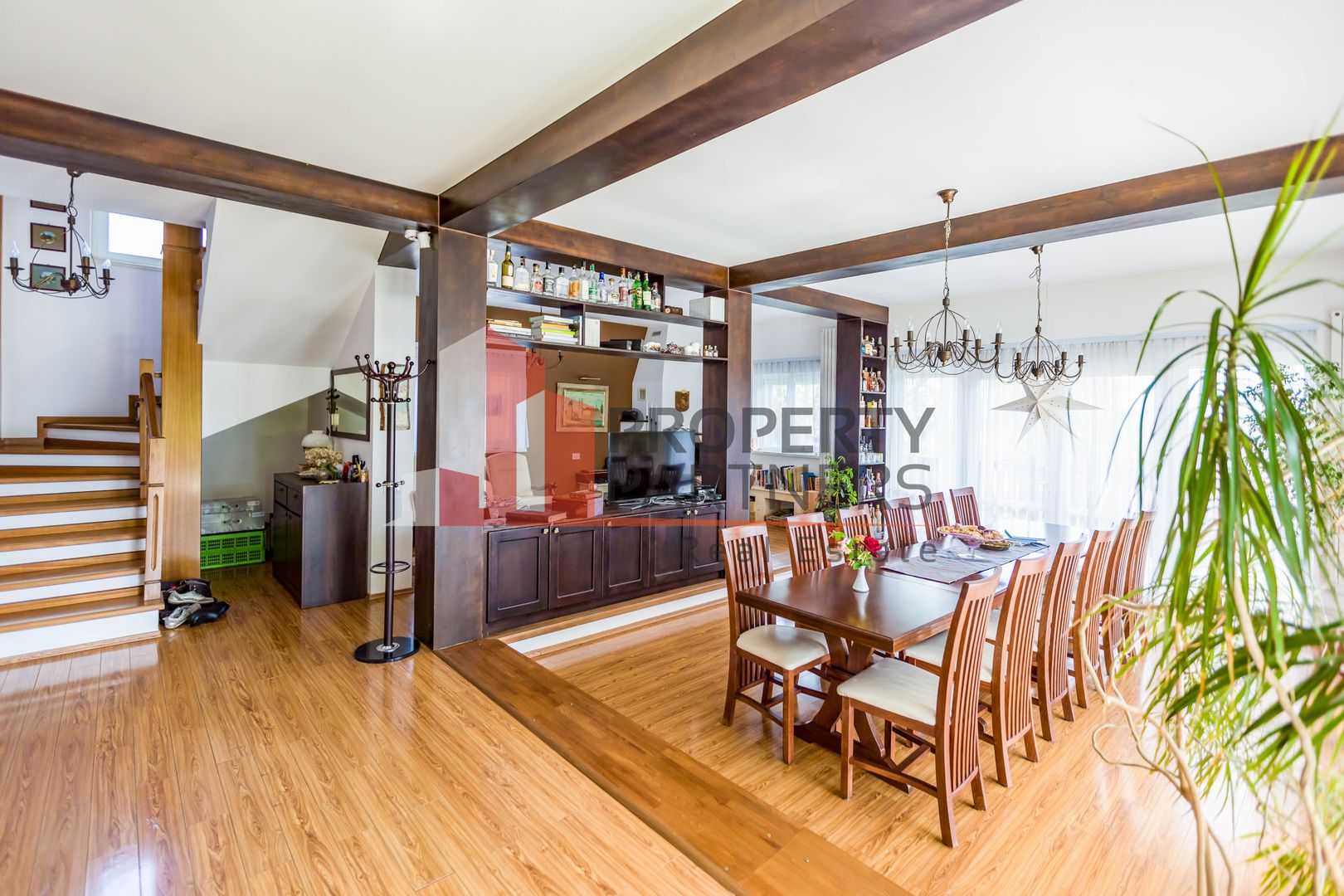 Vilă in Bran cu teren de 28.000 mp și priveliște spectaculoasa - Poză 7