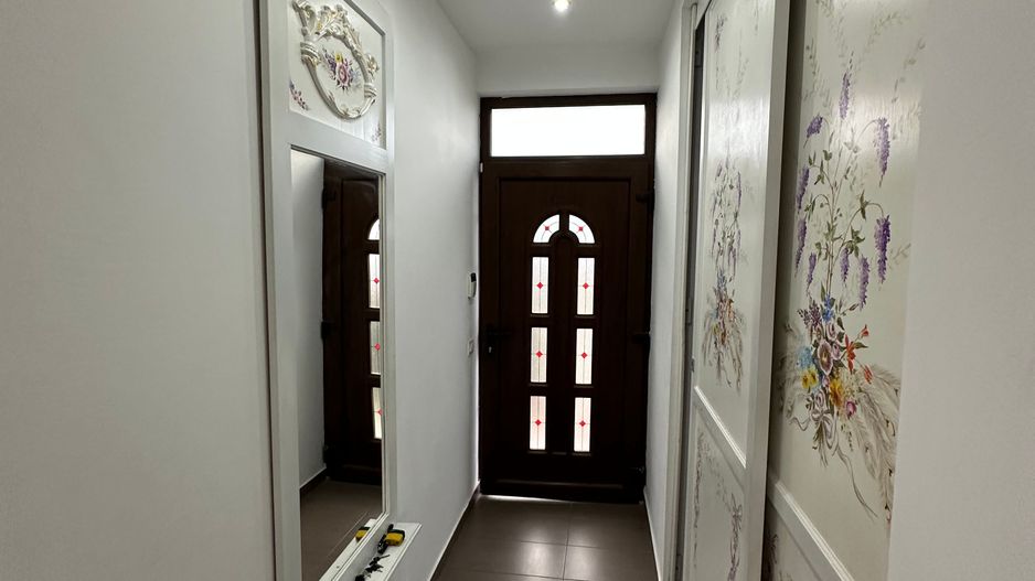 Casă / Vilă cu 4 camere de închiriat în zona Aradului - Poză 14
