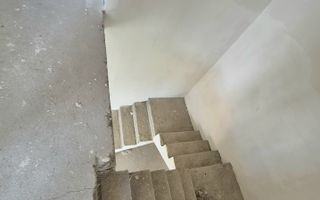 Casă / Vilă patru camere, curte proprie 250 mp, stil Duplex - Poză 10