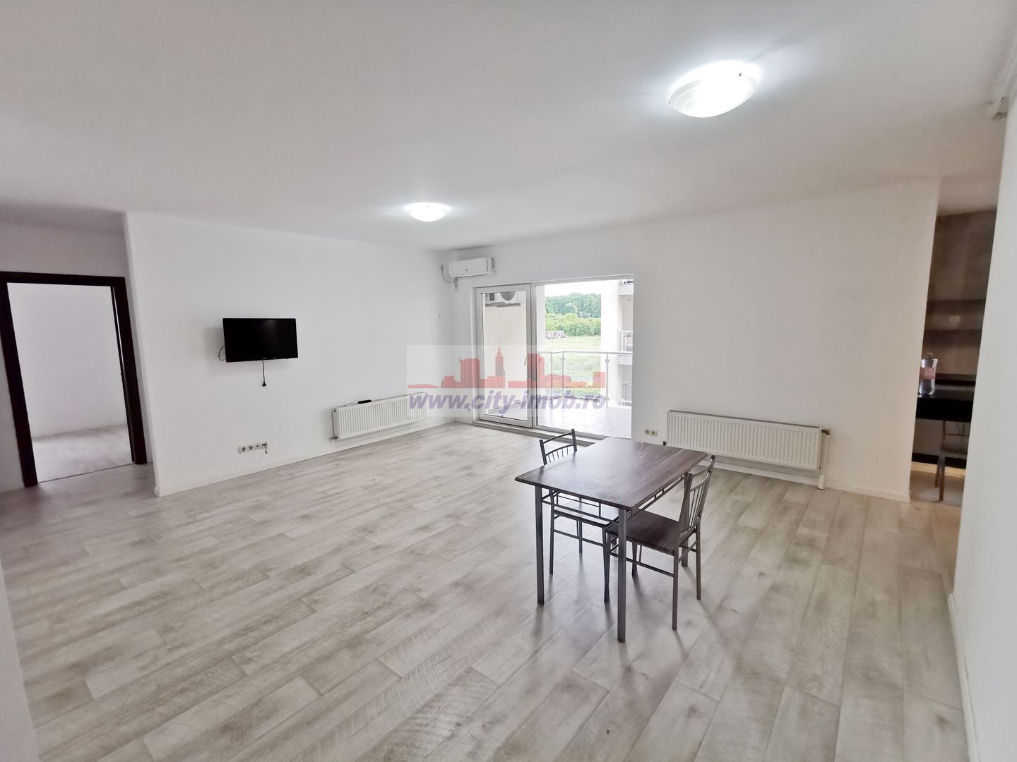Vanzare Apartament 4 camere Baneasa - Poză 1