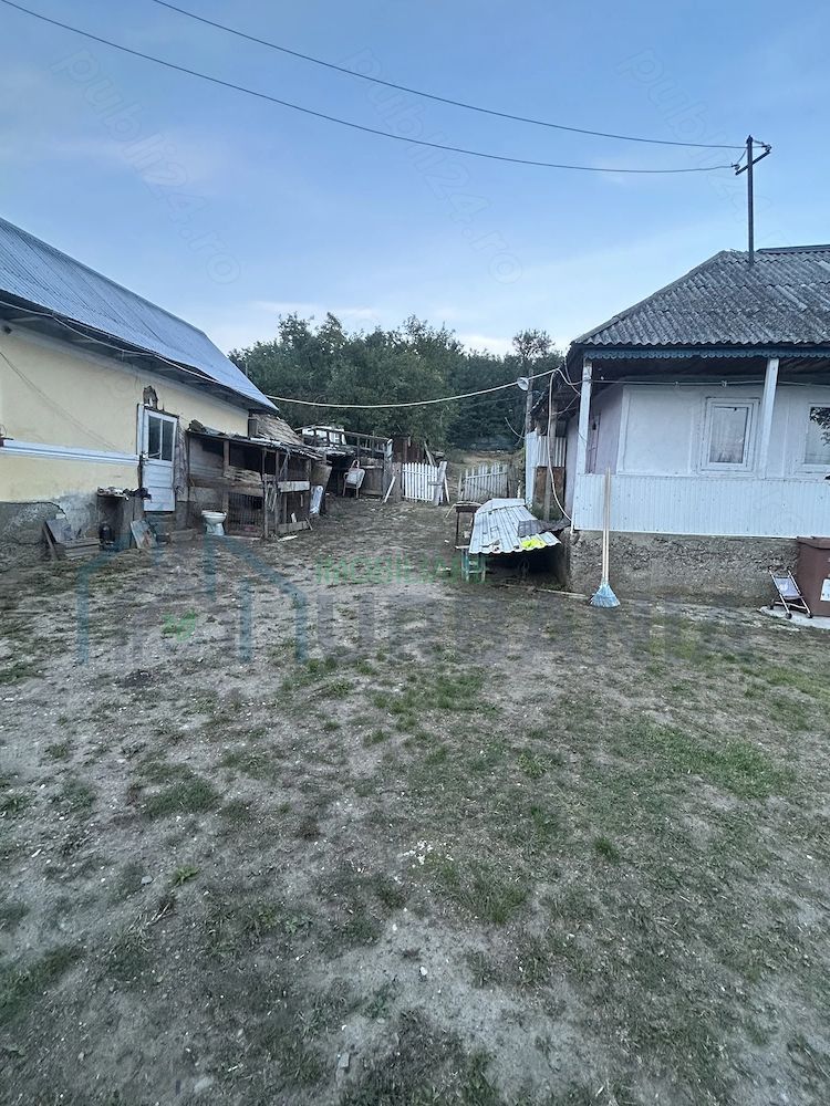 Vând casă în Miroslovești - Poză 5