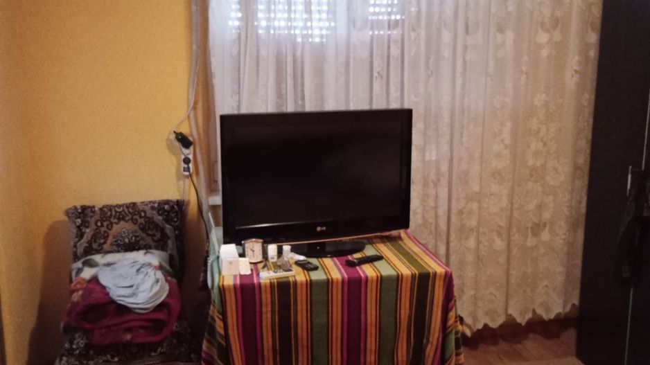 Apartament cu trei camere, Aparatorii Patriei, 130.000€, 0% comision cumparator - Poză 8