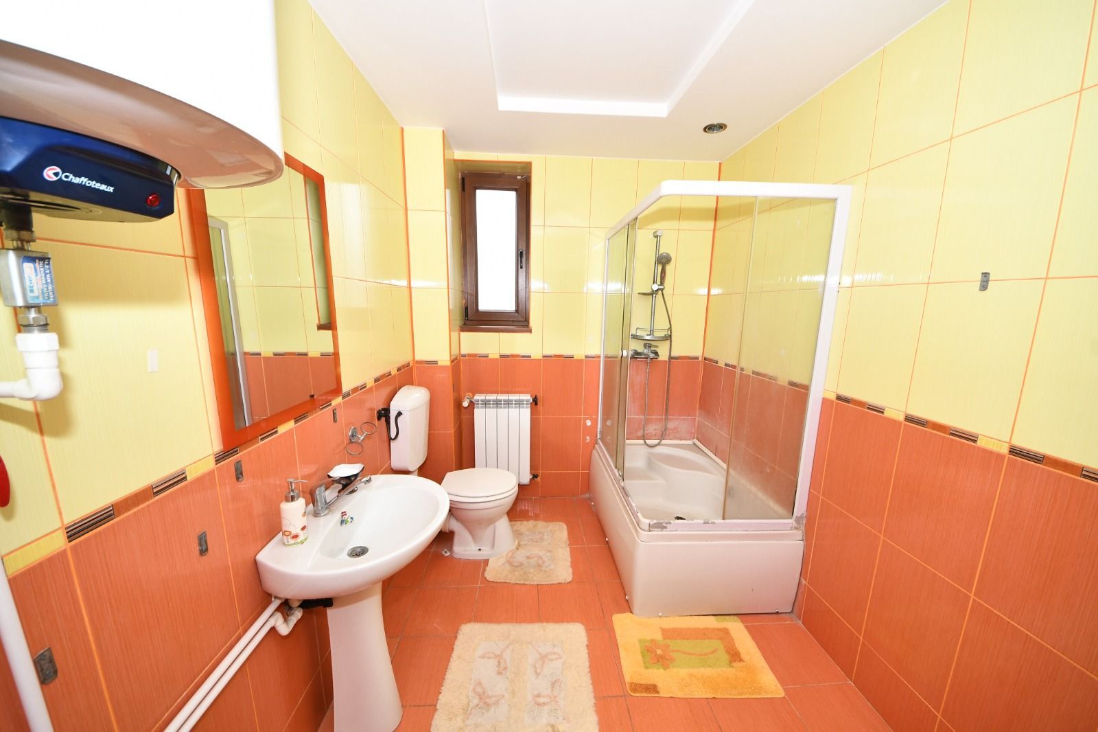 Vila spatioasa, constructie solida, zona micro 17 – Galati - Poză 46