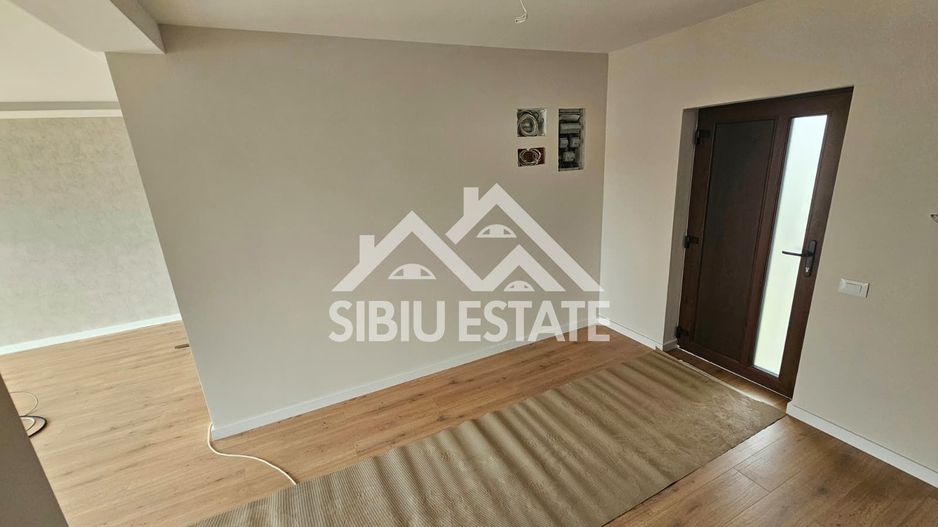 Casa noua amenajata, gata de mutare - Poză 6