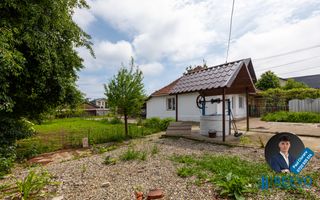 Casă și teren de vânzare, str George Enescu, Bacău - Poză 17