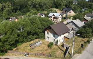 Casa cu 500mp teren, pozitie buna, centrala, utilitati