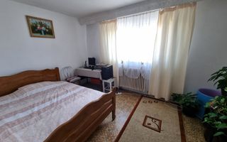 De vanzare apartament 2 camere, Cetate - Poză 3