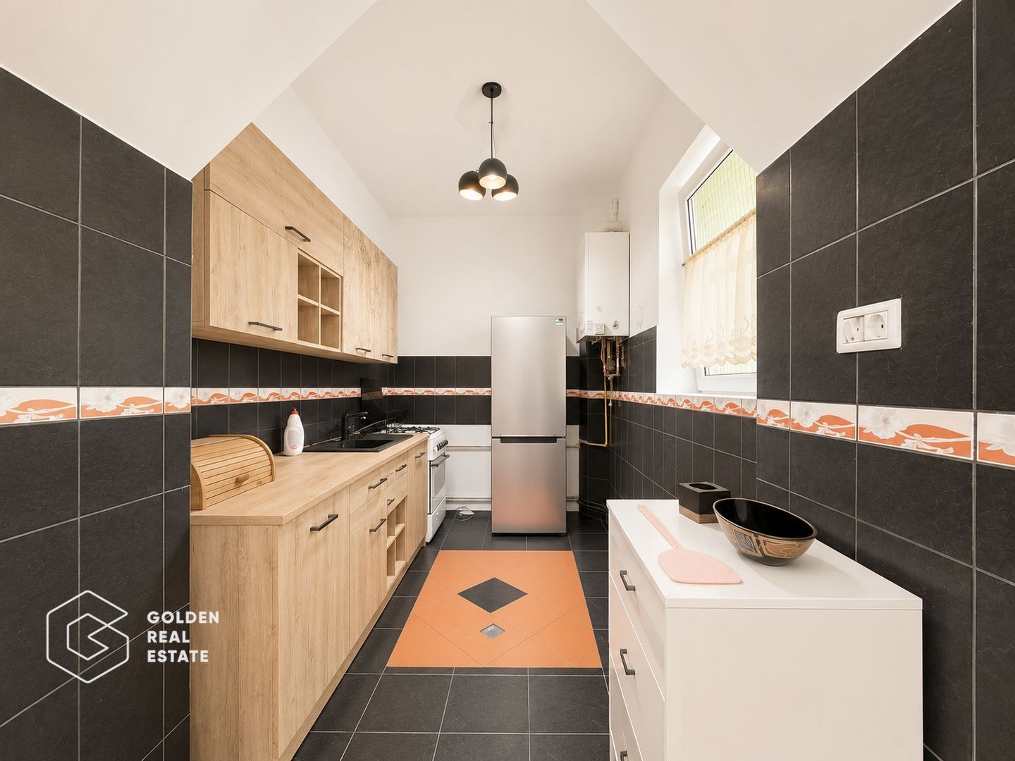 Apartament 2 camere cochet, renovat, curte ingrijita-Piata Catedralei - Poză 7