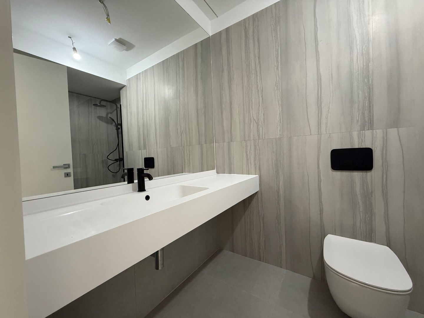 Apartament 2 camere I Nusco City I Vedere curte interioara - Poză 5