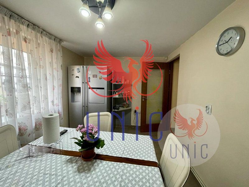 Super pret - Vila P+E+M, Lapus-Arges - Poză 5