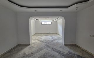 Oportunitate investitie - Vila renovata cu chiras in zona Bucurestii Noi - Poză 12