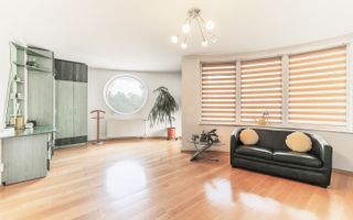 Vilă cu 1.350 mp teren în mijlocul orașului Grădina Botanică - Poză 13