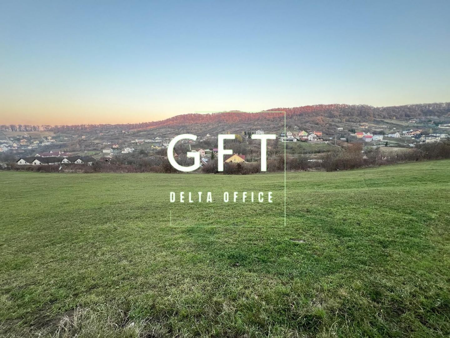 2 parcele teren intravilan 900 mp-utilitati-panoramic-Valea Jelnei - Poză 1