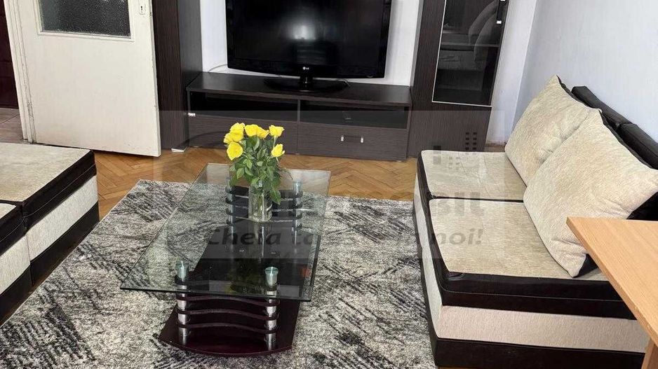 Închiriez apartament cu 2 camere Podu Ros 450 euro - Poză 2