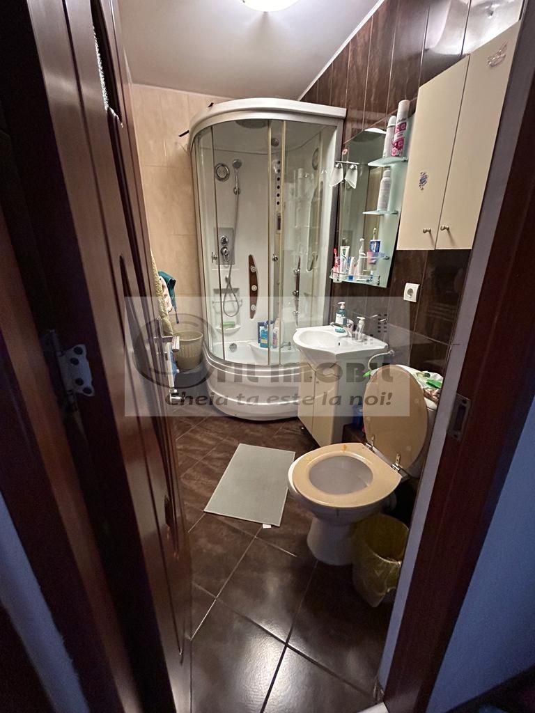 Apartament 4 camere decomandat 2 bai 79mp Nicolina-Frumoasa - Poză 5