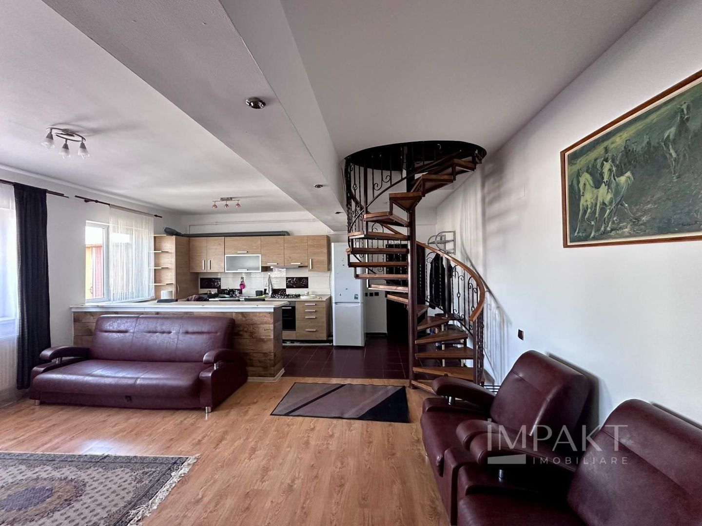 3 camere de inchiriat, 74 mp, 2 niveluri, parcare inclusa - Poză 1