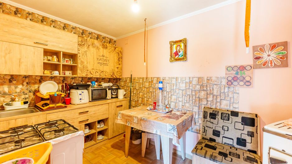 Casă spațioasă la sol în Macea - Poză 27