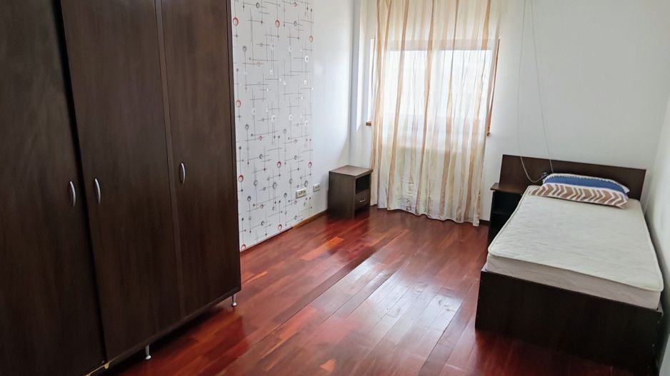 Apartament 3 camere - Poză 3