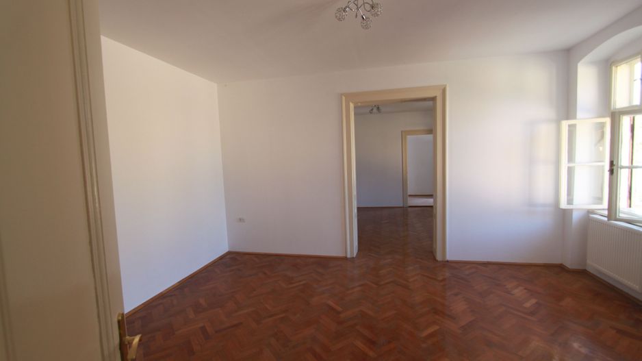 Casa singur in curte-zona Girocului - Poză 1