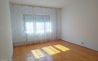 Soarelui - Scoala 30 - 3 Camere, Decomandat, 2 Bai, Etaj 2, Centrala - Poză 2