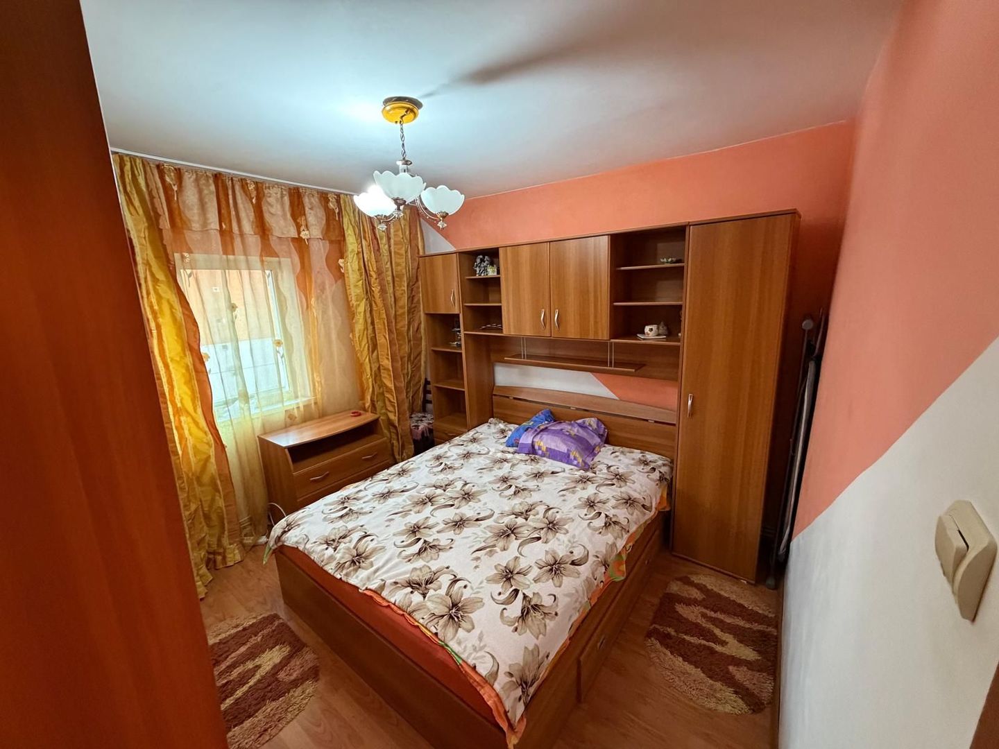AP. 2 CAMERE- CENTRALA, PARCARE, BUCATARIE INCHISA, MOBILAT, COMIS 0% - Poză 2