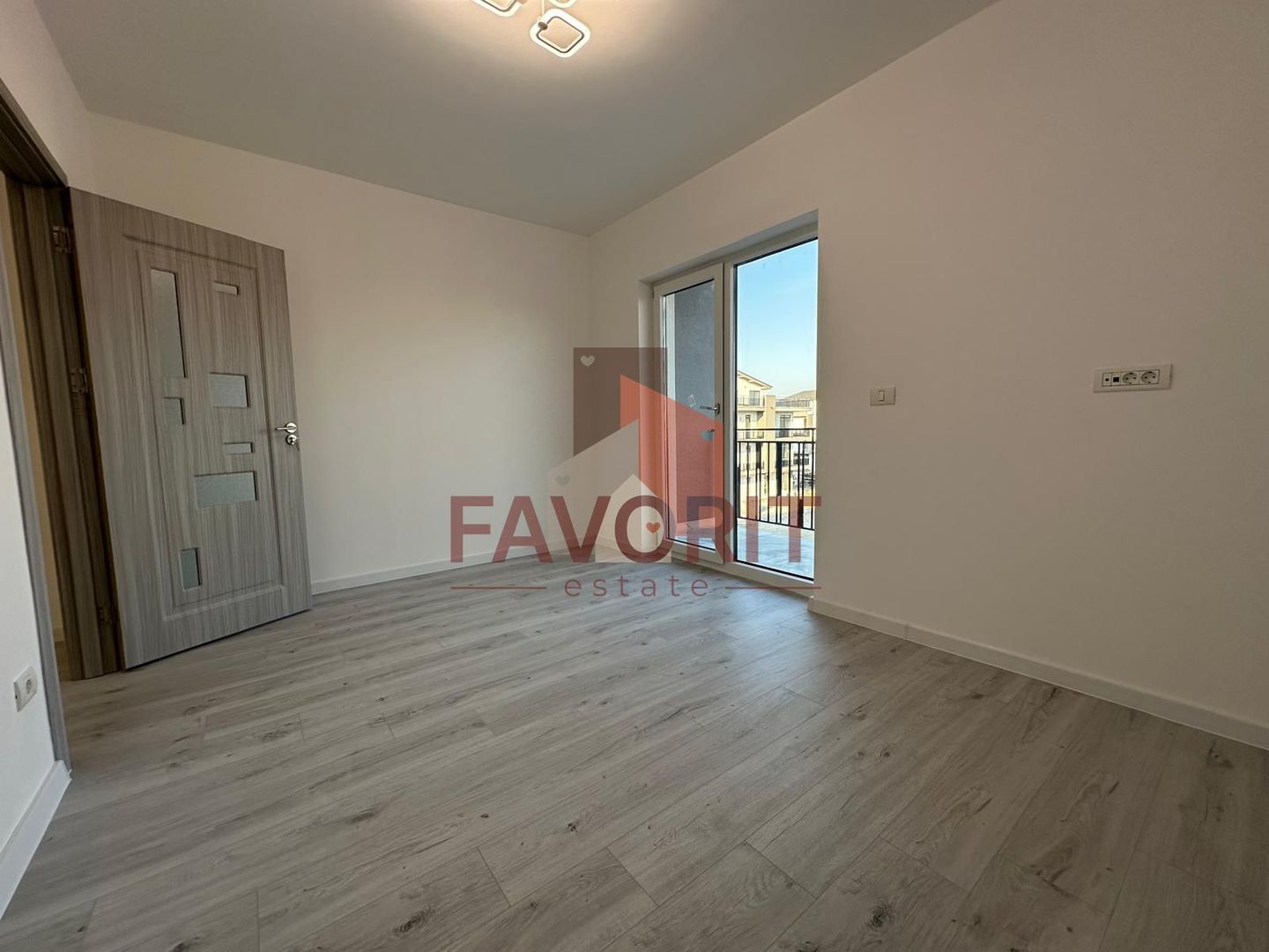 2 camere| etaj intermediar | centrala proprie | bloc nou | loc parcare - Poză 3