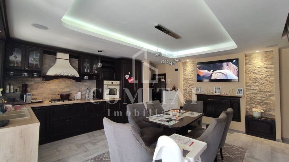 Apartament de vanzare 3 camere | Zona Porii - Poză 1