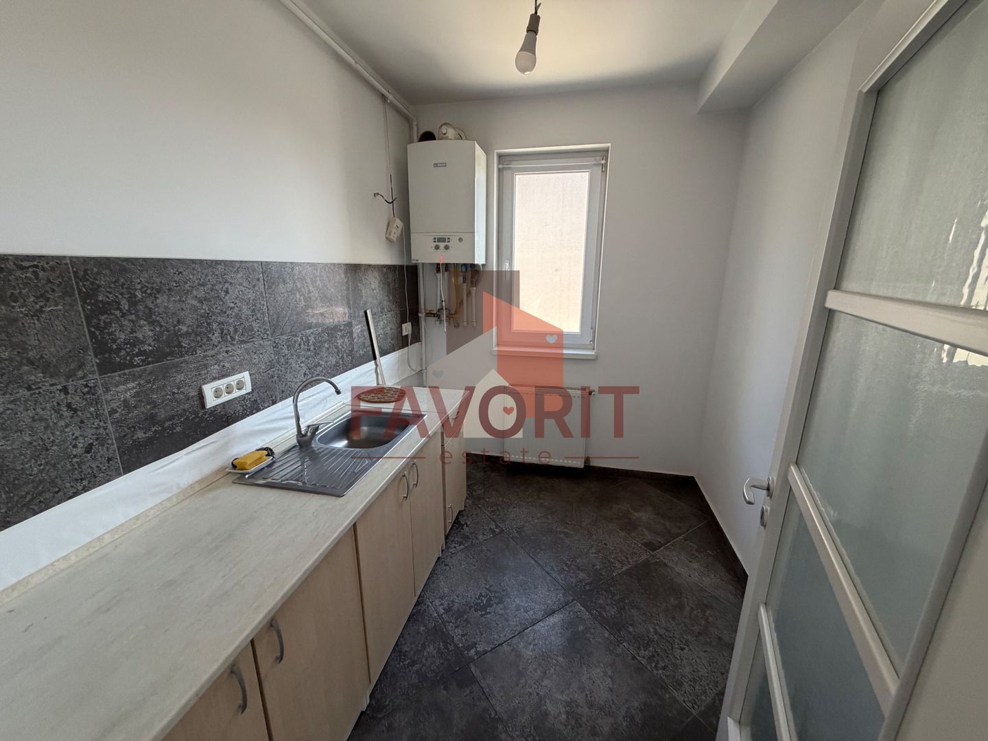 Etaj 1. Disponibil imediat. Langa LIDL - Poză 1