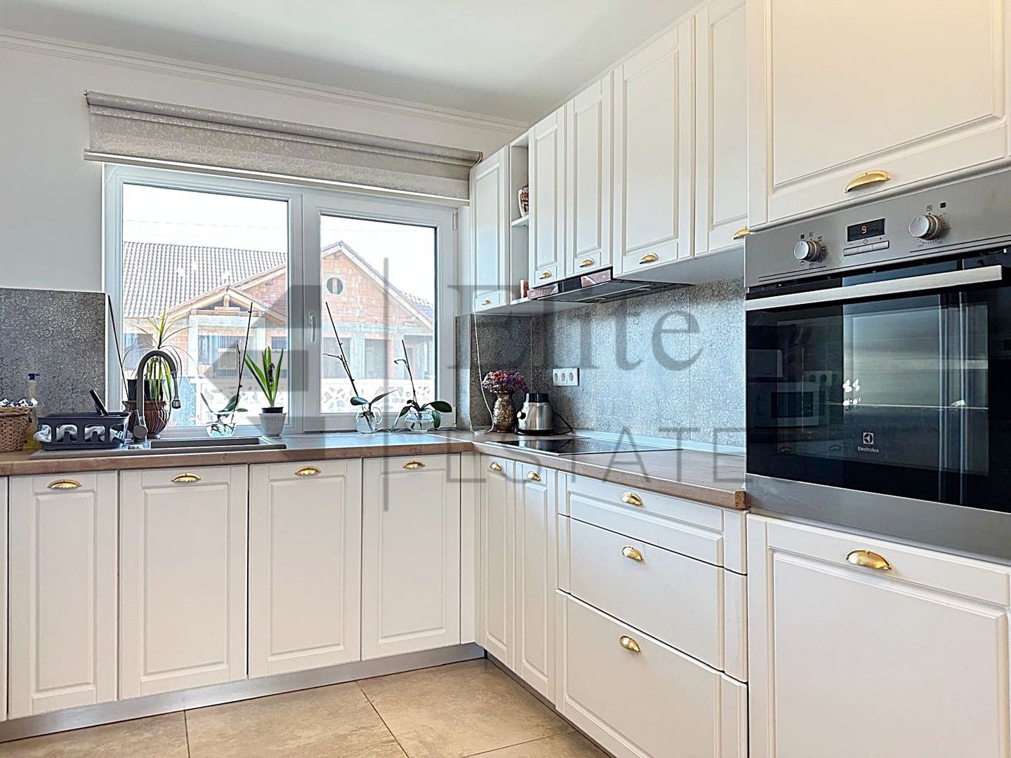 Casa cu 3 camere și teren 560 mp in Cartierul Episcopia din Oradea - Poză 18