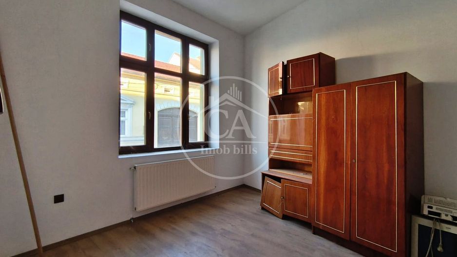 Casa de închiriat cu 6 camere în zona Centrala,  Oradea - Poză 13