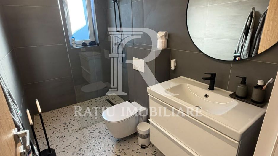 Casa cu 5 camere | Cartierul Tineretului | Oradea - Poză 4
