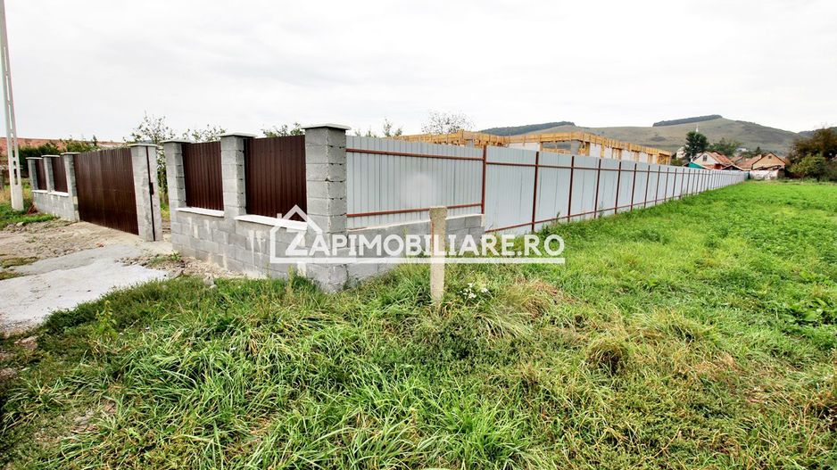 Casa 5 camere pe 1 nivel cu garaj si gard 176mp,1400mp teren - Poză 23