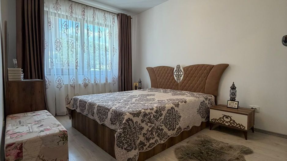 Apartament 3 camere, curte, boxa, parcare, Sub Cetate - Poză 11