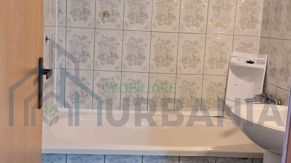 Apartament 2 camere decomandat, 39 mp, mansardă, acoperiș nou, Mircea cel Bătrân, Iași - Poză 1