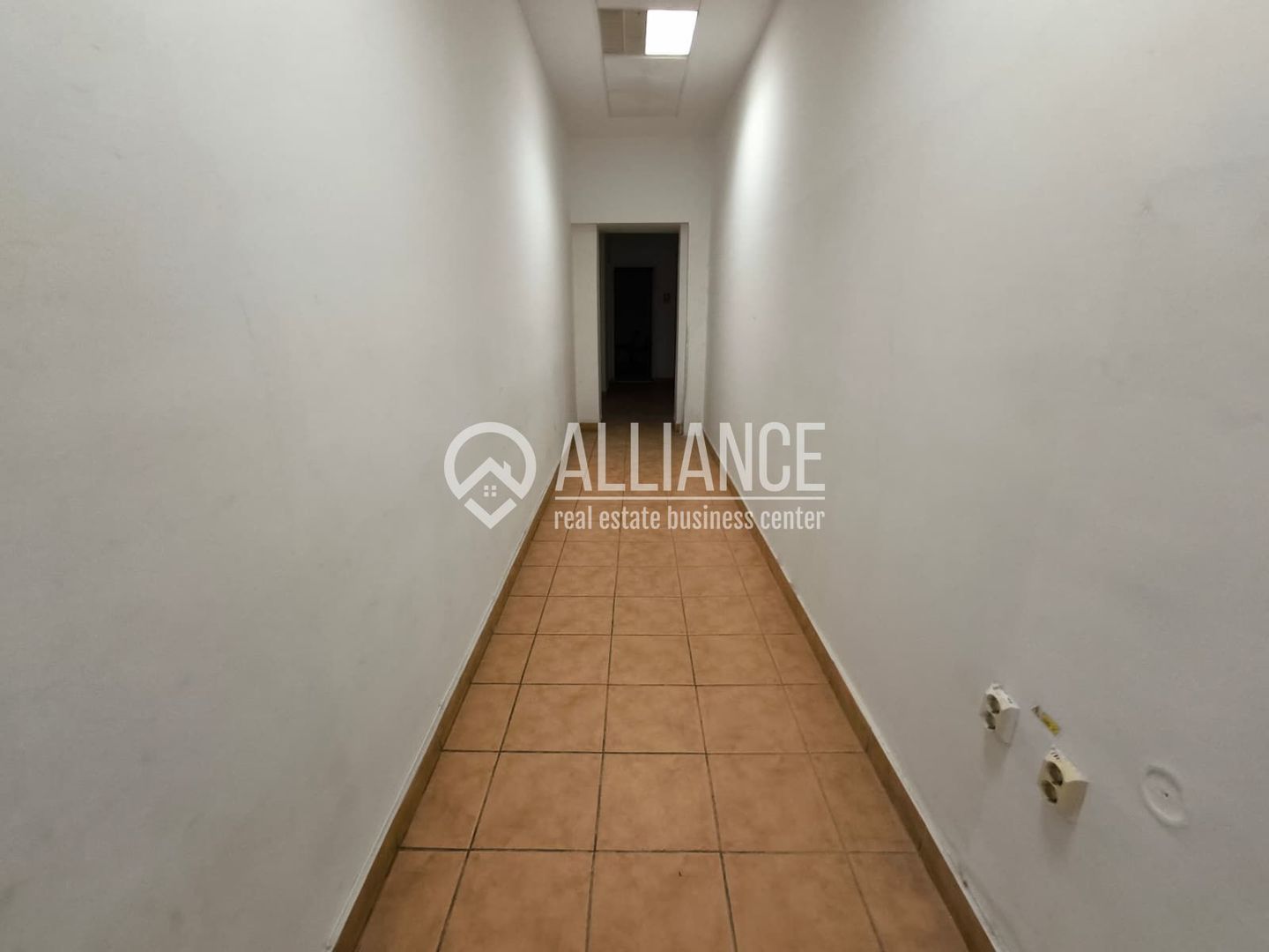 CENTRU Bdul Tomis spatiu comercial cu vitrina stradala! - Poză 7