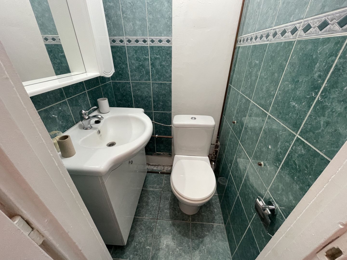 SPATIOS IN ZONA MEDICINEI -4 camere,garaj propriu si boxa - Poză 7