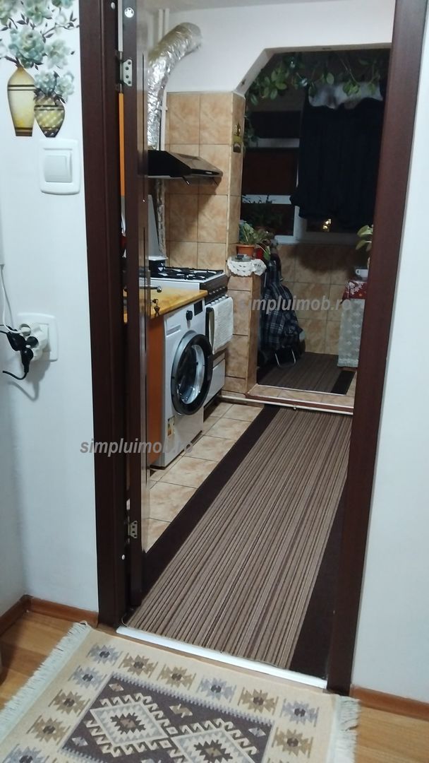 2 Camere Titan Decomandat din anul 1980 instalatii schimbate - Poză 6