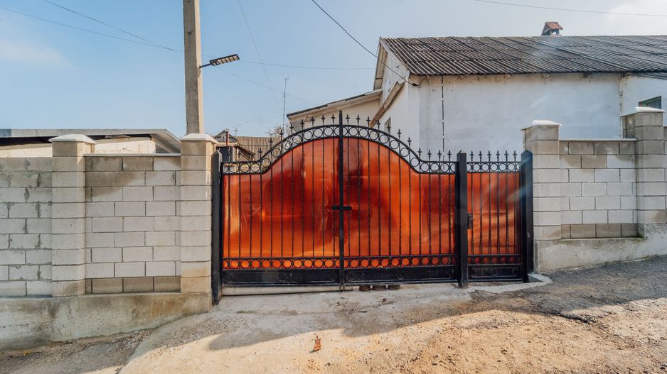 Casă în Vatra - strada centrală Linella - Poză 2