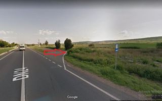INVESTIȚIE - Teren intravilan și extravilan Bacaoani, zona statuie. - Poză 1