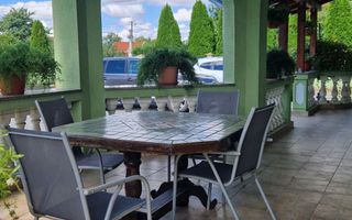 Vand casă  350 mp cu teren 55 arii in localitatea Iojib - Poză 2